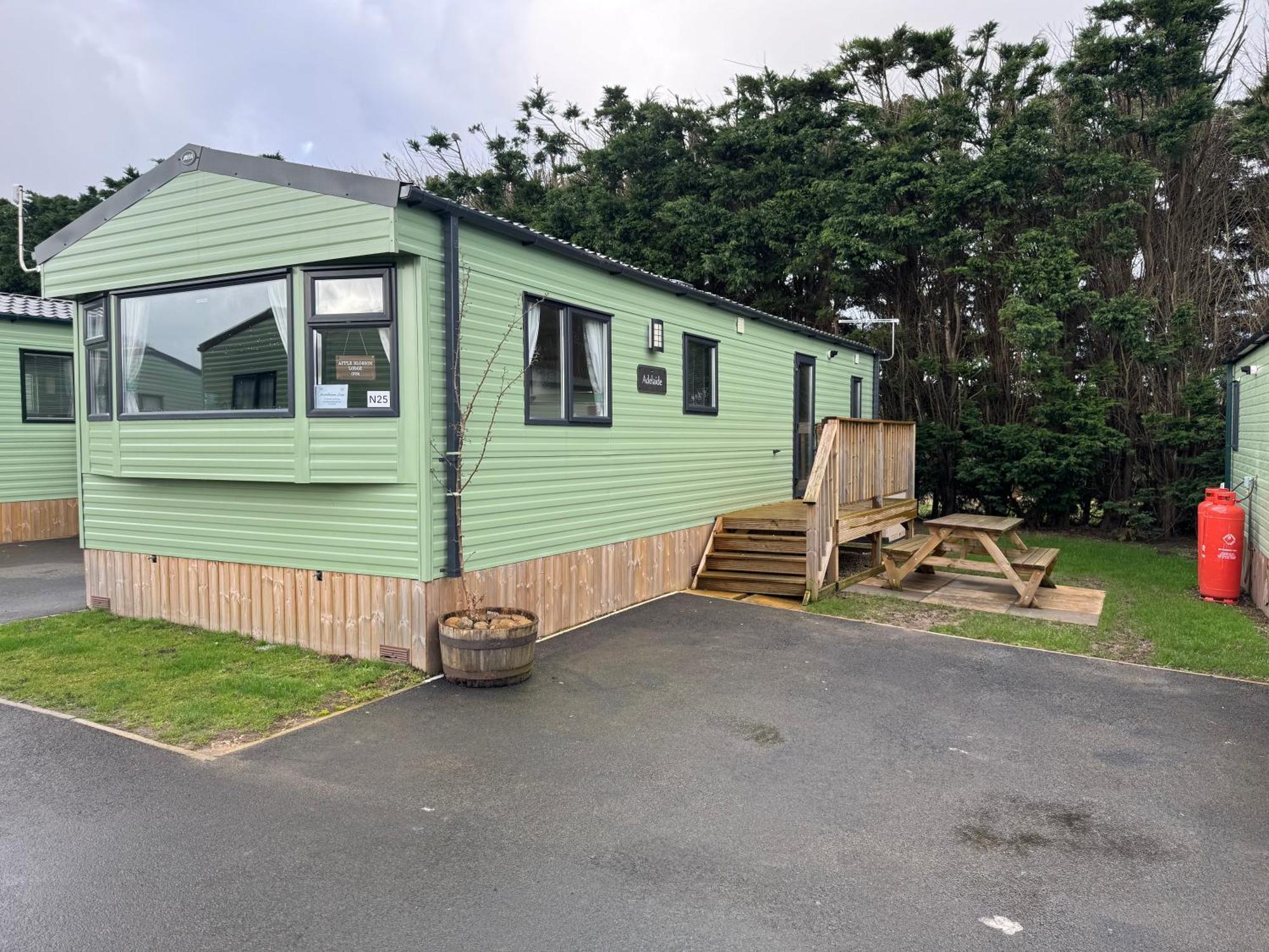 Appleblossom Lodge, Lido Leisure Park, Knaresborough Exteriör bild